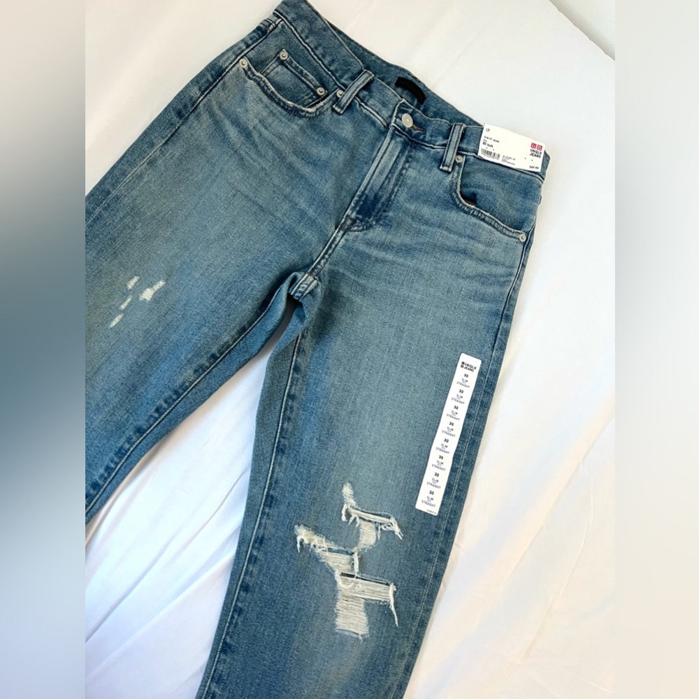 Uniqlo Distressed Slim fit Straight Jeans
